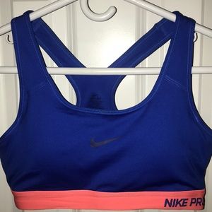 Nike Pro Sports Bra